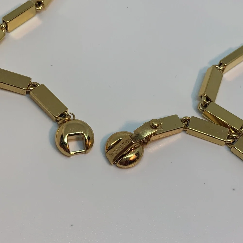 Monet 1970- s link tear drop necklace & pendant - Picture 6 of 8